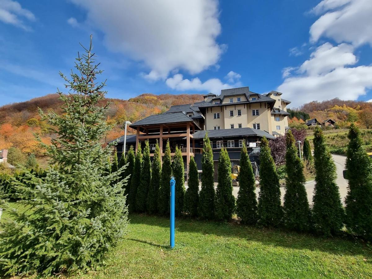 Planinsko Jutro - Brzece Centar Apartments, Kopaonik Exteriér fotografie